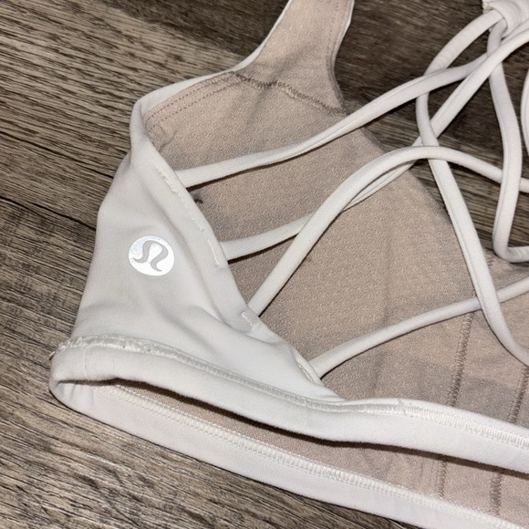 Lululemon White Strappy Women's Bra size 2 - Picture 4 of 4